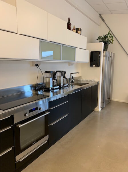 Ett kök i en ledig företagslokal i borås